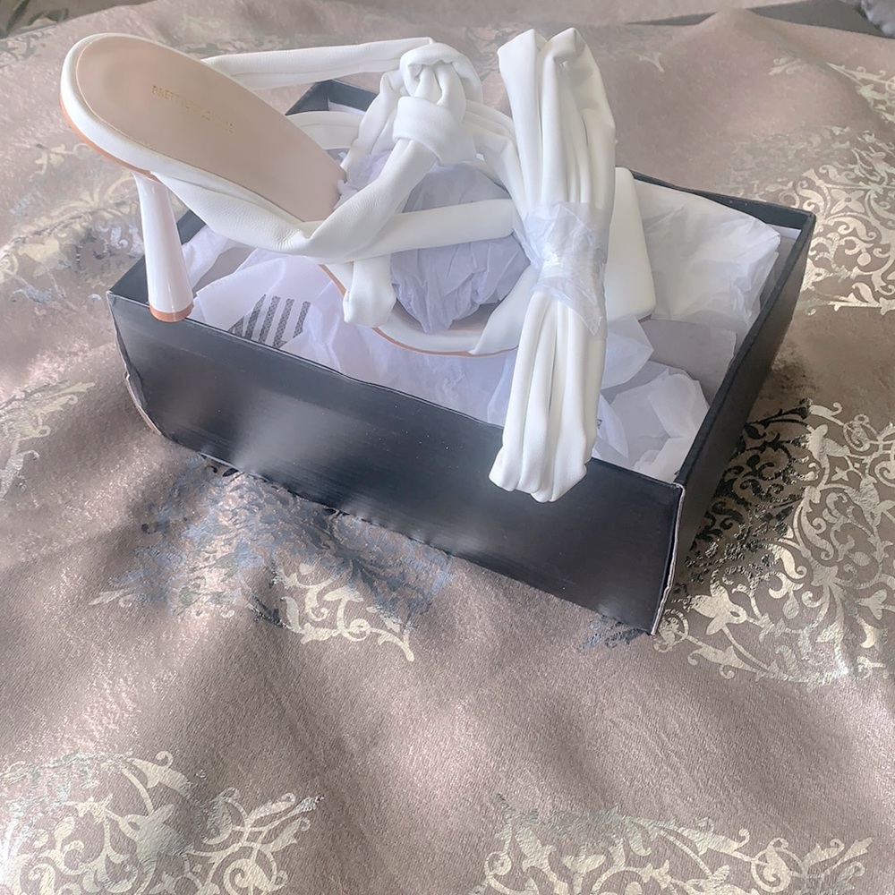 White quilted straps square toe circle heeled sandals